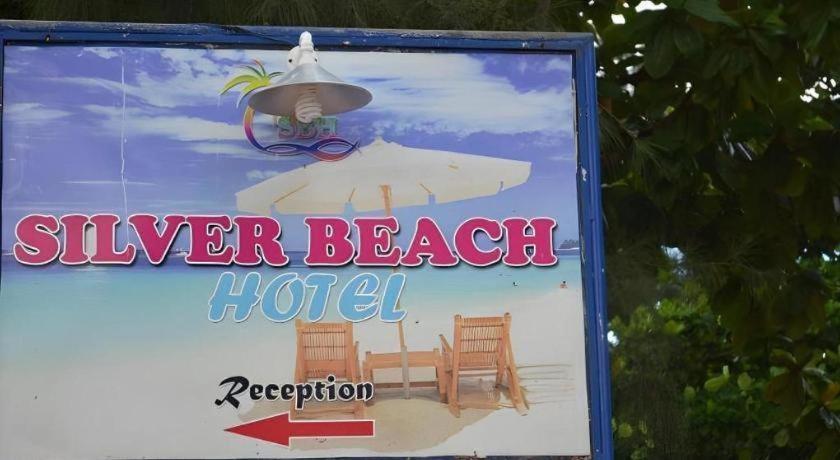 Silver Beach Hotel Тринкомале Екстериор снимка